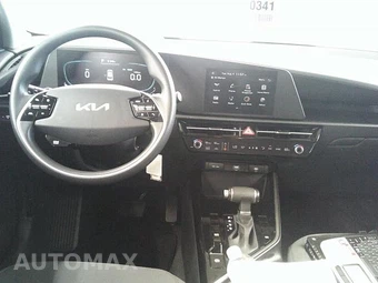 2025 Kia Niro LX - miniatura 11