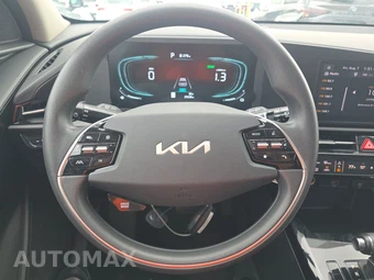 2025 Kia Niro LX - miniatura 10