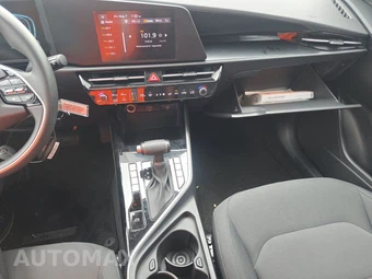 2025 Kia Niro LX - miniatura 11
