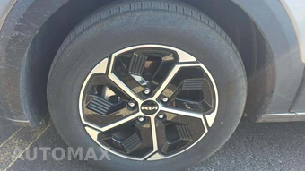2025 Kia Niro LX - miniatura 21