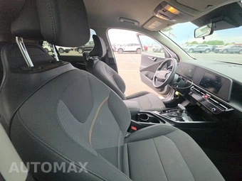 2025 Kia Niro LX - miniatura 8
