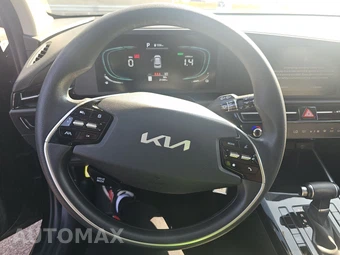 2025 Kia Niro LX - miniatura 10