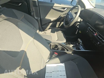 2025 Kia Niro LX - miniatura 8