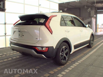 2025 Kia Niro LX - miniatura 4