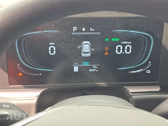 2025 Kia Niro LX - miniatura 12