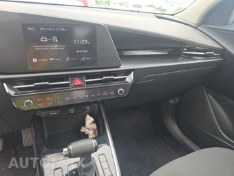 2025 Kia Niro LX - miniatura 11