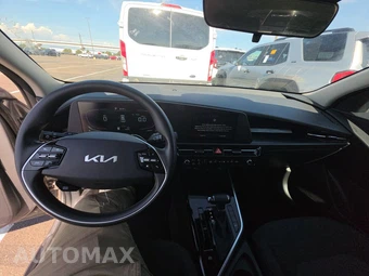 2025 Kia Niro LX - miniatura 11