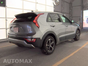 2025 Kia Niro LX - miniatura 4
