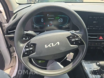 2025 Kia Niro LX - miniatura 10