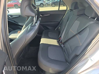 2025 Kia Niro LX - miniatura 13