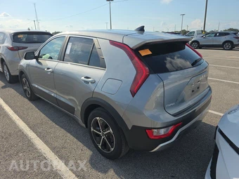 2025 Kia Niro LX - miniatura 6