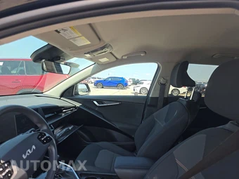 2025 Kia Niro LX - miniatura 18