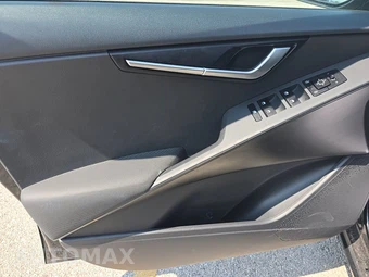 2025 Kia Niro LX - miniatura 9