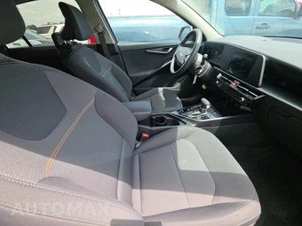 2025 Kia Niro LX - miniatura 8