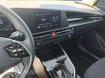 2025 Kia Niro LX - miniatura 11