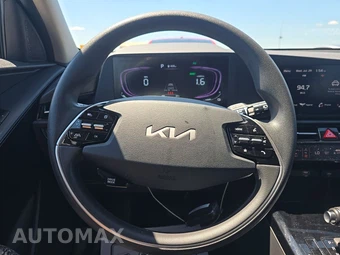 2025 Kia Niro LX - miniatura 10