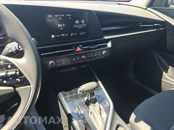 2025 Kia Niro LX - miniatura 11