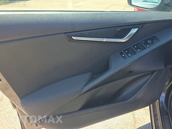 2025 Kia Niro LX - miniatura 9