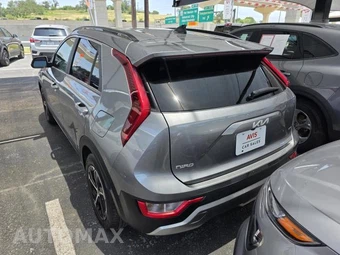 2025 Kia Niro LX - miniatura 12