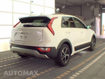 2025 Kia Niro LX - miniatura 4