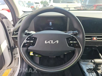2025 Kia Niro LX - miniatura 10