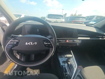 2025 Kia Niro LX - miniatura 11