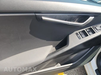 2025 Kia Niro LX - miniatura 9
