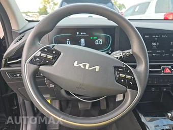 2025 Kia Niro LX - miniatura 10