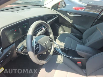 2025 Kia Niro LX - miniatura 11