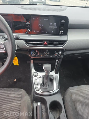 2025 Kia Seltos LX – miniatura 11