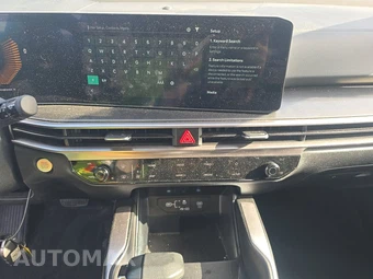 2025 Kia Sorento LX - miniatura 11