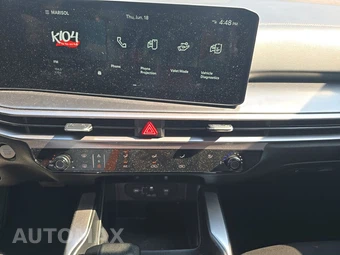2025 Kia Sorento LX - miniatura 11