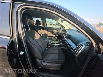 2025 Kia Sorento LX - miniatura 8