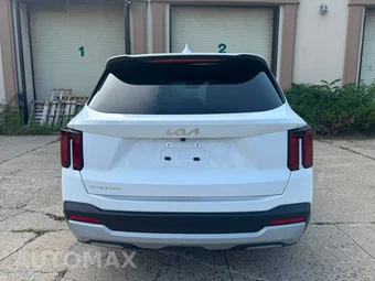 2025 Kia Sorento LX - miniatura 8