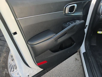 2025 Kia Sorento S - miniatura 9
