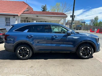 2025 Kia Sorento S - miniatura 6