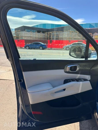 2025 Kia Sorento S - miniatura 9