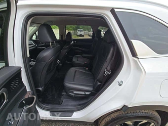 2025 Kia Sorento X-Line EX - miniatura 13