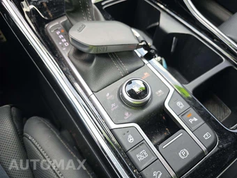 2025 Kia Sorento X-Line SX Prestige - miniatura 5