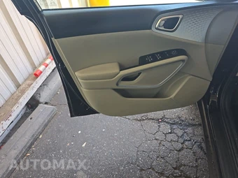 2025 Kia Soul LX - miniatura 9