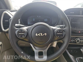 2025 Kia Soul LX - miniatura 10