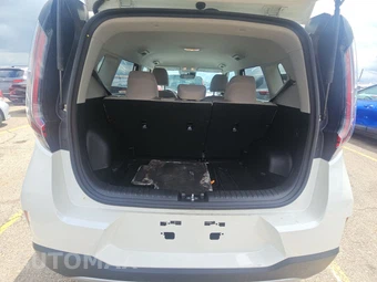 2025 Kia Soul LX - miniatura 16