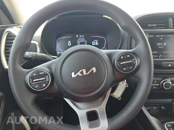 2025 Kia Soul LX - miniatura 10