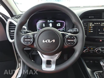 2025 Kia Soul LX - miniatura 10