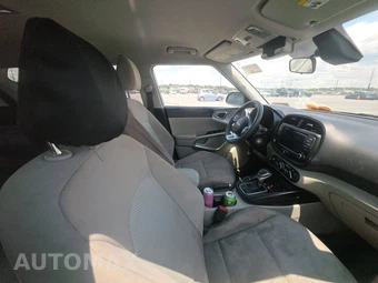 2025 Kia Soul LX - miniatura 8