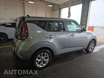 2025 Kia Soul LX - miniatura 4
