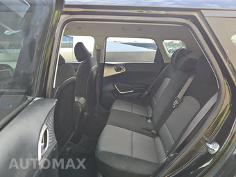 2025 Kia Soul LX - miniatura 13
