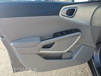 2025 Kia Soul LX - miniatura 9