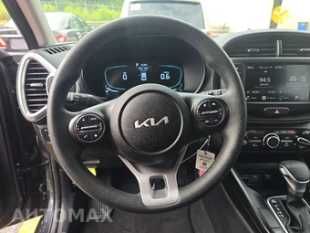 2025 Kia Soul LX - miniatura 10