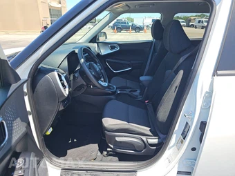 2025 Kia Soul LX - miniatura 7